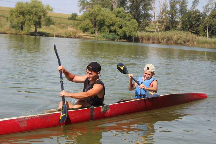 Vezi galeria foto Dragon Boat